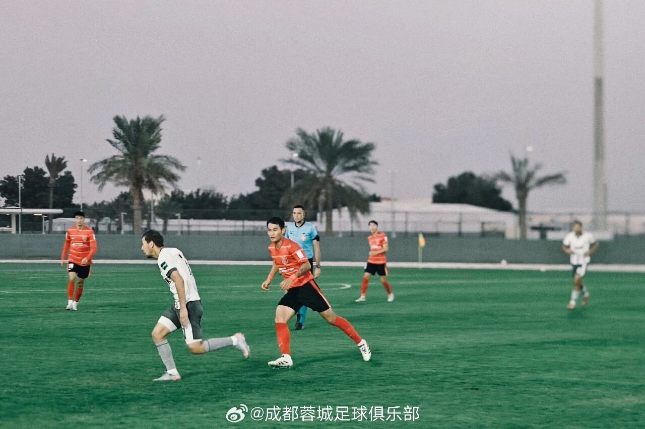 14支球队“走出国门”，中超重现“海外拉练热潮”